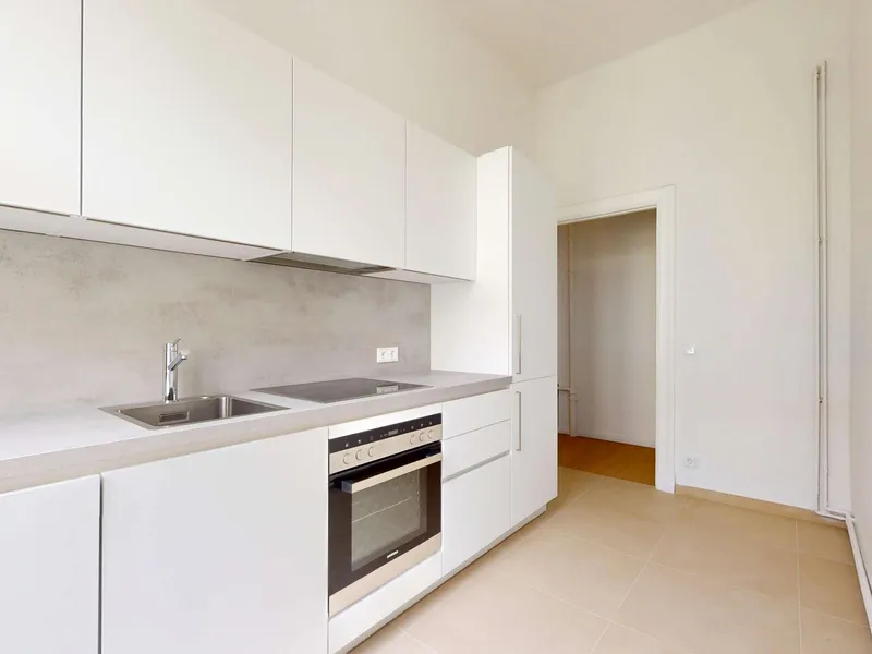 Top sanierte 2-Zimmer-Wohnung im 3. OG (ohne Aufzug) im Hinterhaus — photo 1